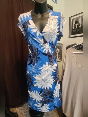 Floral Blue Wrap-Style Midi Dress